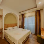 Marla Hotel *