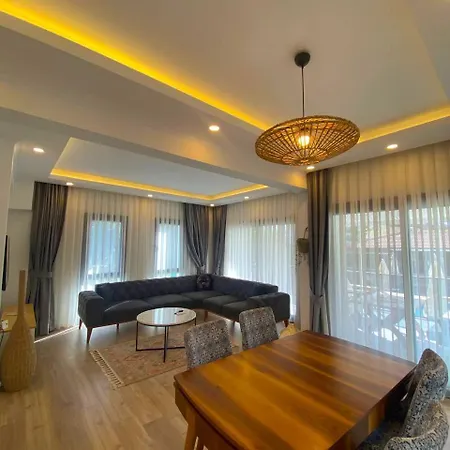 Marla * 费特希耶