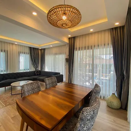 Marla * 费特希耶