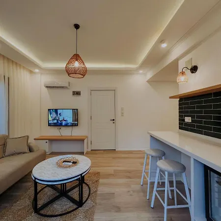 Marla Hotel *